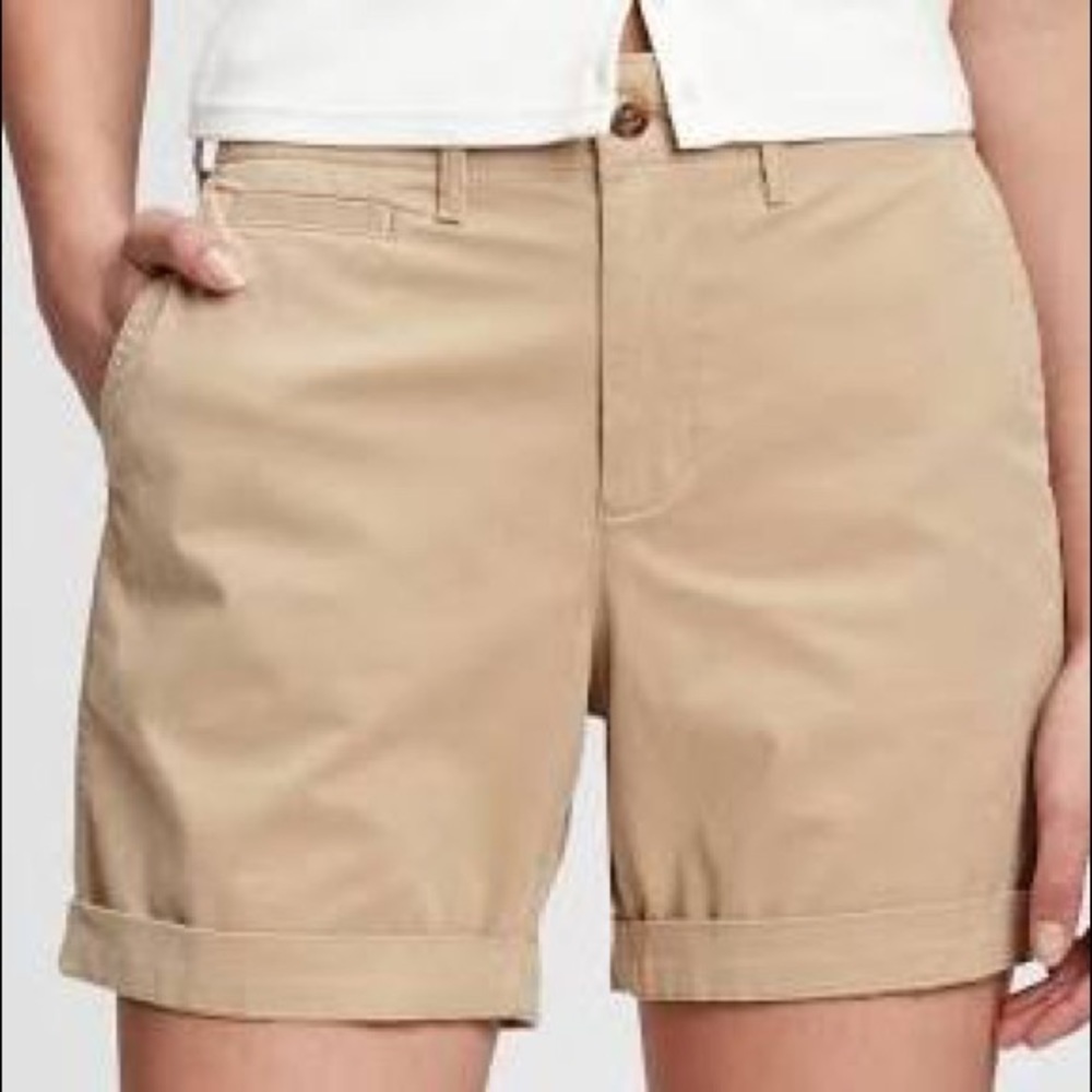 🔥GAP 5" Khaki Shorts with Washwell🔥